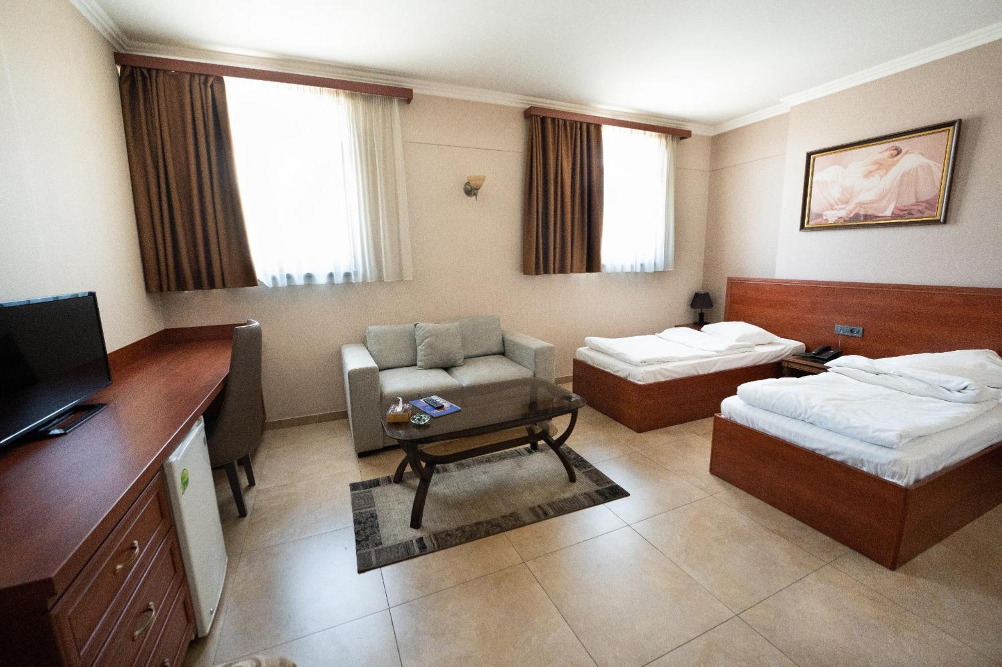 Park Avenue Hotel Erywań Zewnętrze zdjęcie