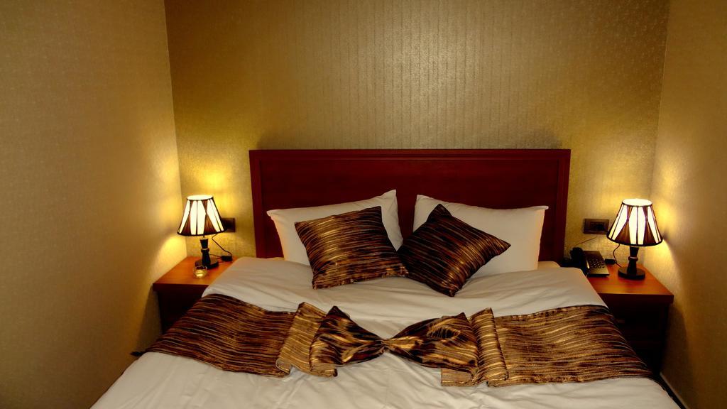 Park Avenue Hotel Erywań Pokój zdjęcie