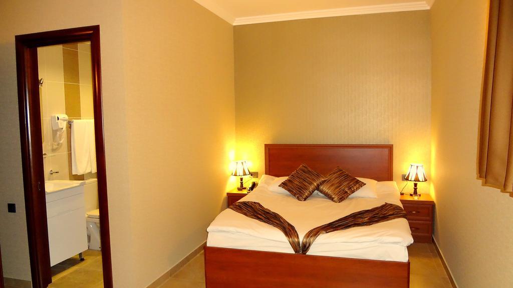 Park Avenue Hotel Erywań Pokój zdjęcie