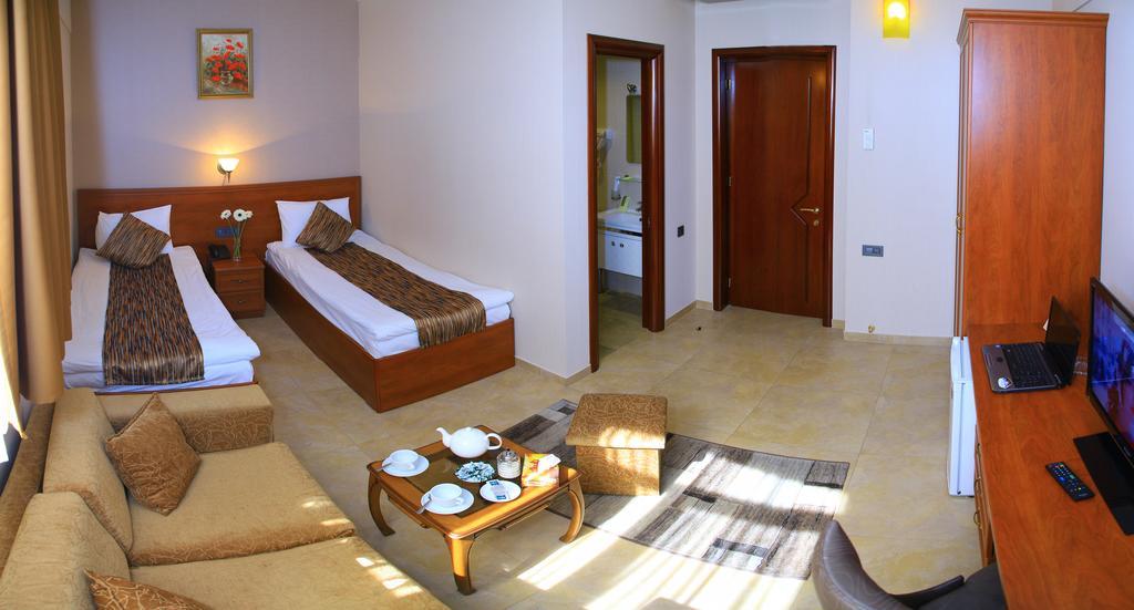 Park Avenue Hotel Erywań Zewnętrze zdjęcie